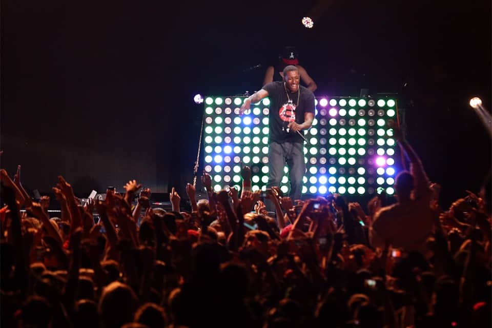 During his 45-minute set, Lecrae had the crowd maxed out, bringing a few new songs with plenty of old favorites.