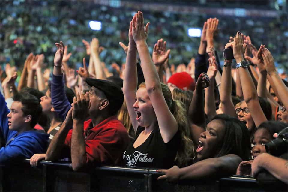 The crowd at the Air Canada Centre didn't just sing along, but were using their hands to praise God to all different musical genres.