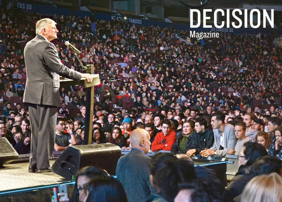 Franklin Graham preaches the Good News at the 2017 Vancouver Festival of Hope.