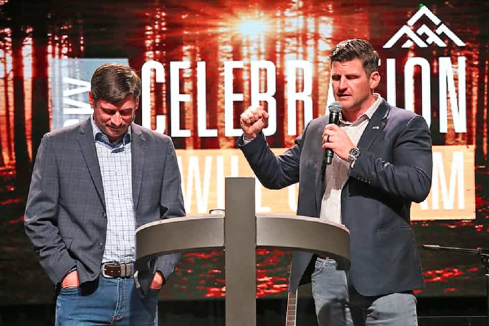 Will Graham invited his brother, former Army Ranger Edward Graham, to pray before delivering the Good News to a standing-room only crowd of more than 2,300 at the Helena Fairgrounds.